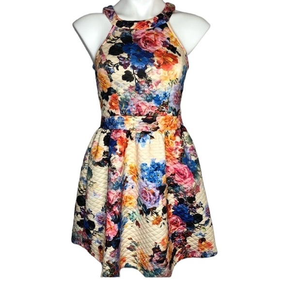 Dainty Hooligan floral summer dress, Medium - Picture 2 of 8